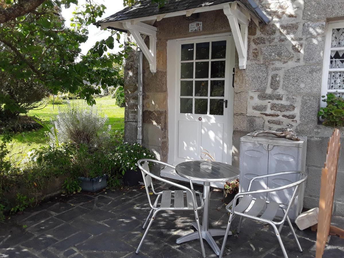 Ker Jerome - Traditional Stone Breton Cottage Near To Dinan Trelivan Extérieur photo